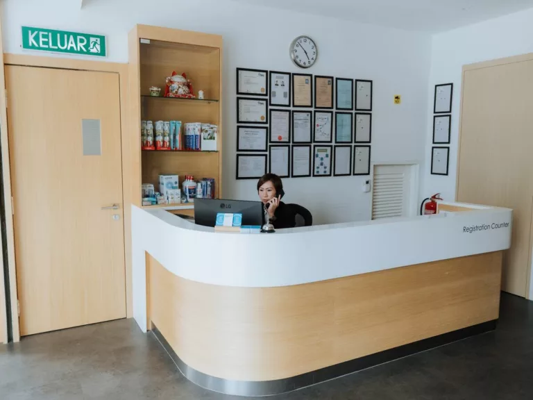 counter of dental clinic kl