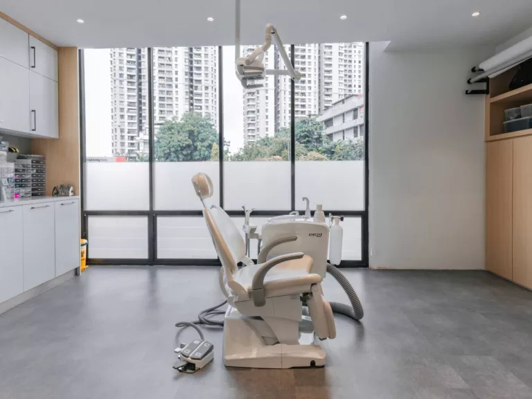 dental surgery room that better than lau dental clinic surgery