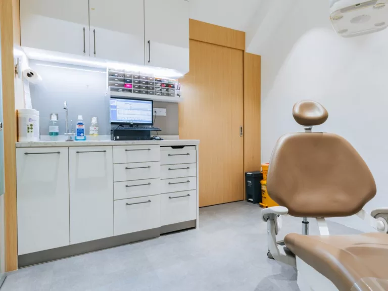 surgery room make patient smile, dental clinic kl
